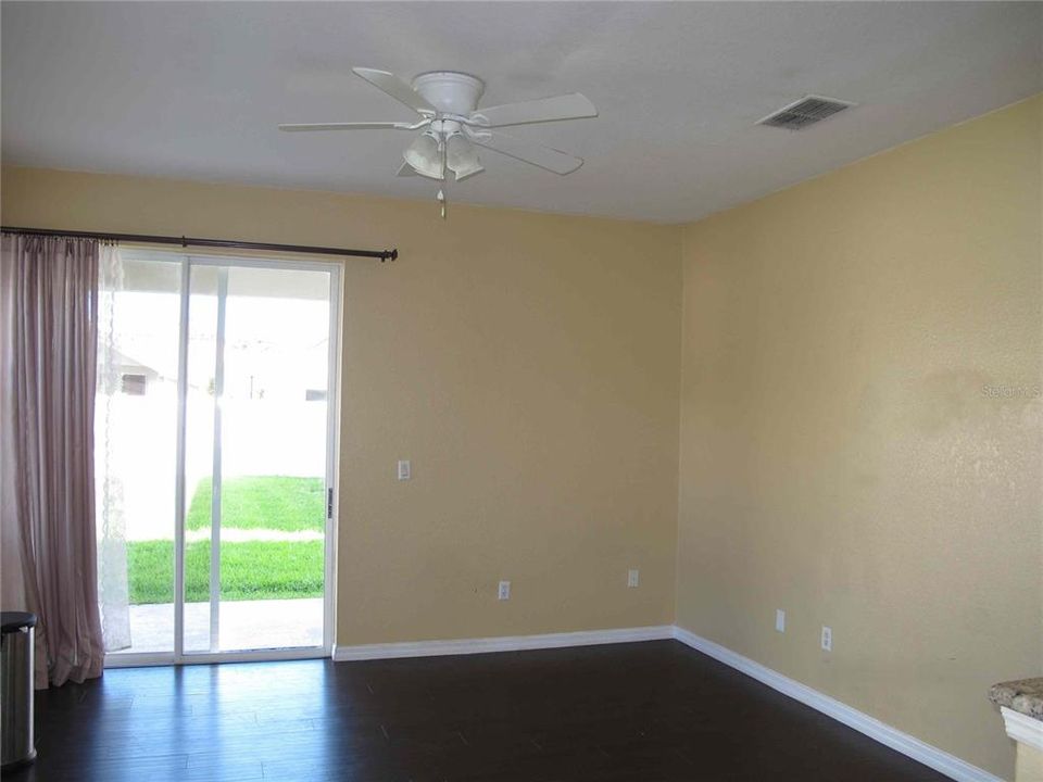 For Rent: $3,000 (4 beds, 2 baths, 2452 Square Feet)