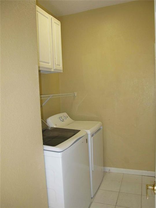 For Rent: $3,000 (4 beds, 2 baths, 2452 Square Feet)