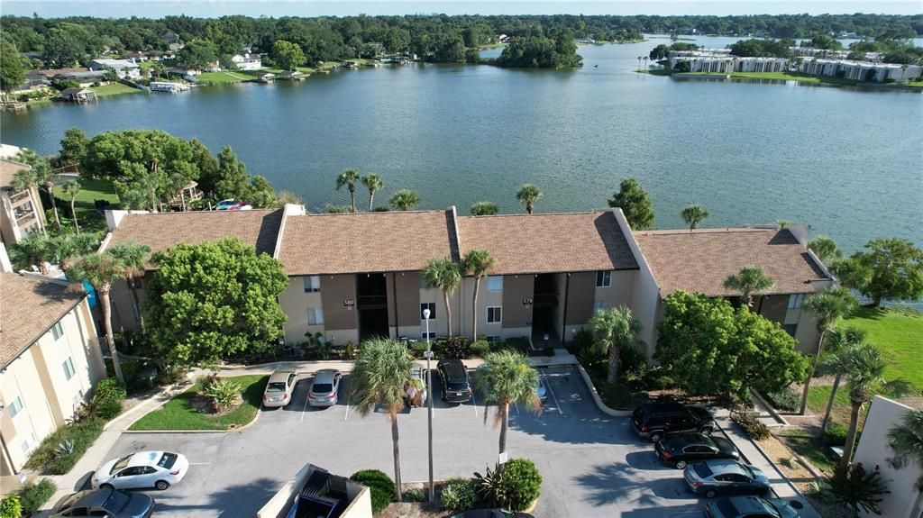 For Rent: $1,350 (1 beds, 1 baths, 607 Square Feet)