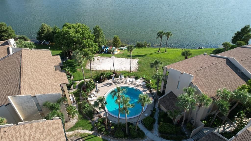 For Rent: $1,350 (1 beds, 1 baths, 607 Square Feet)