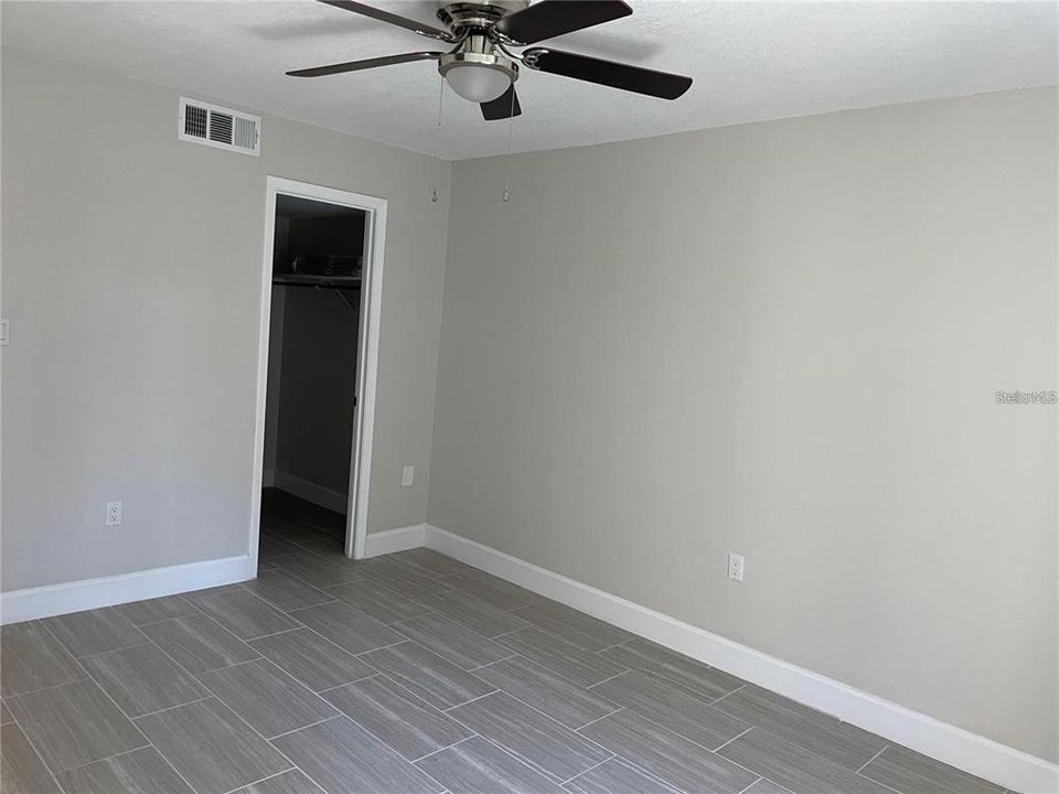 For Rent: $1,350 (1 beds, 1 baths, 607 Square Feet)