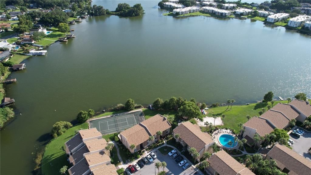 For Rent: $1,350 (1 beds, 1 baths, 607 Square Feet)