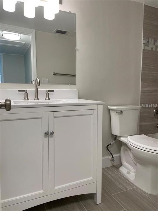 For Rent: $1,350 (1 beds, 1 baths, 607 Square Feet)