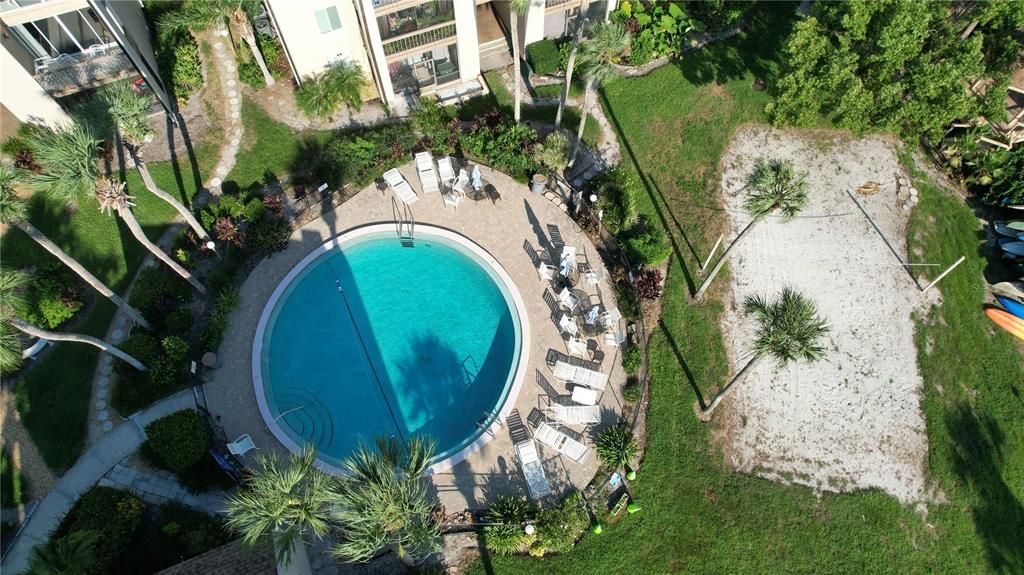 For Rent: $1,350 (1 beds, 1 baths, 607 Square Feet)