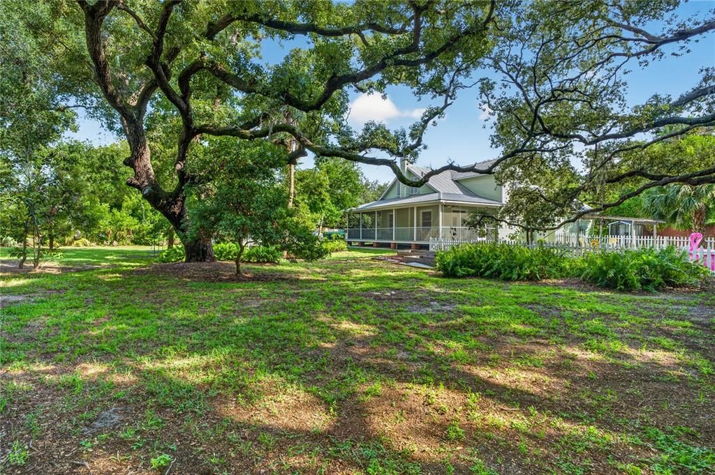 For Sale: $899,900 (4 beds, 2 baths, 2131 Square Feet)