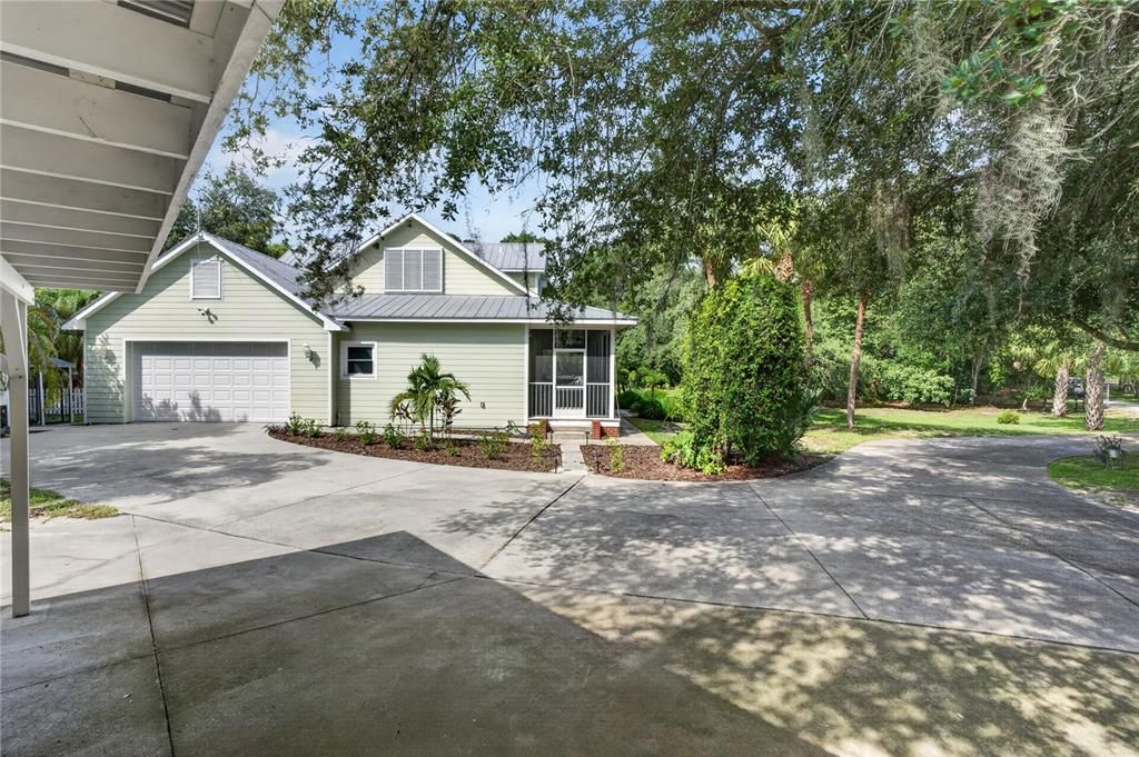 For Sale: $899,900 (4 beds, 2 baths, 2131 Square Feet)