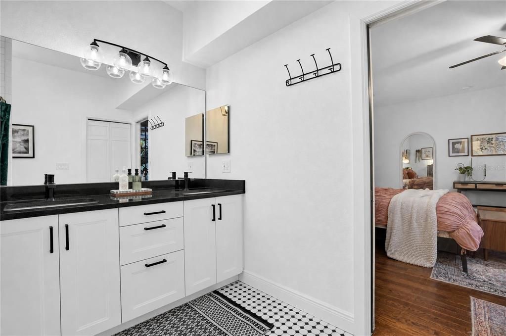 For Sale: $899,900 (4 beds, 2 baths, 2131 Square Feet)