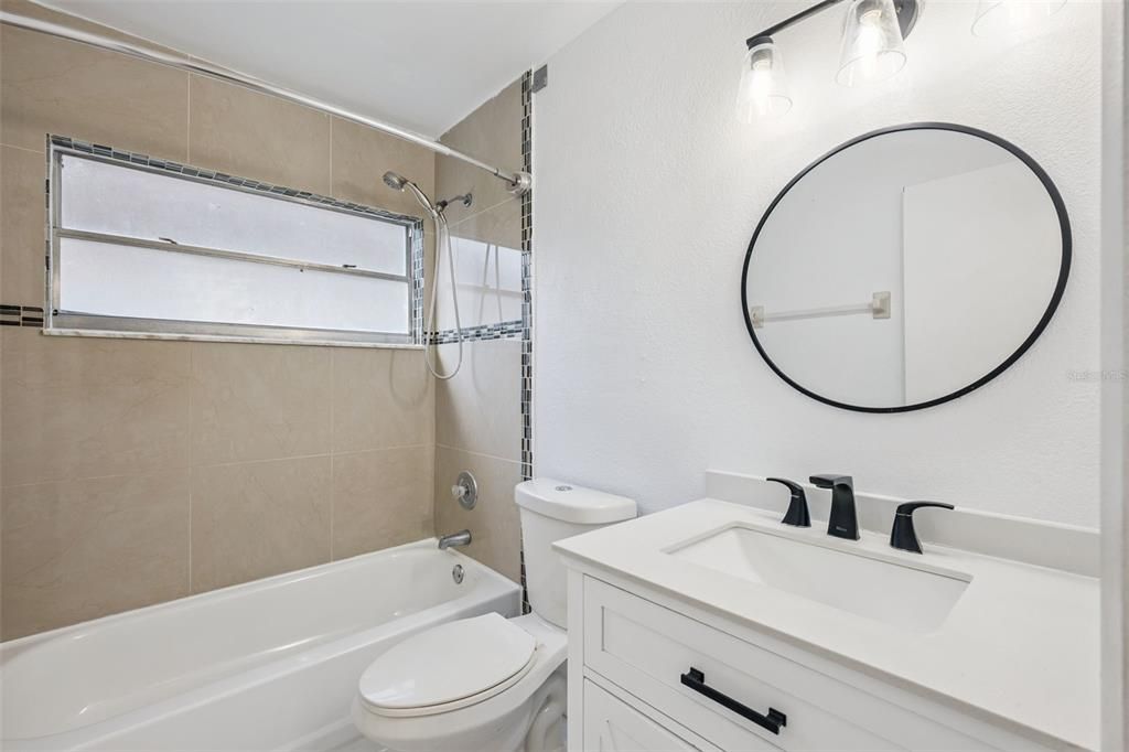 На продажу: $364,900 (3 спален, 2 ванн, 1329 Квадратных фут)