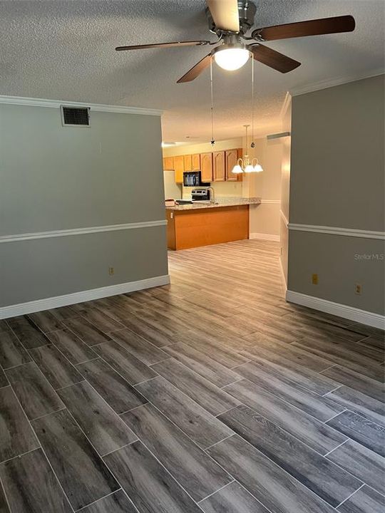 For Rent: $1,975 (2 beds, 2 baths, 1096 Square Feet)