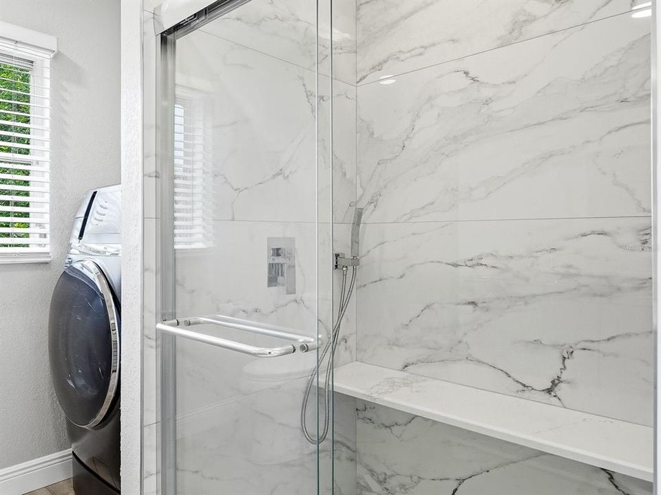 For Sale: $289,900 (2 beds, 2 baths, 1101 Square Feet)