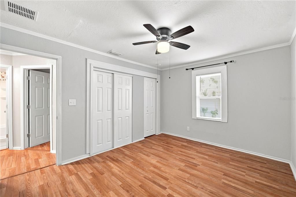 For Sale: $329,000 (3 beds, 1 baths, 852 Square Feet)