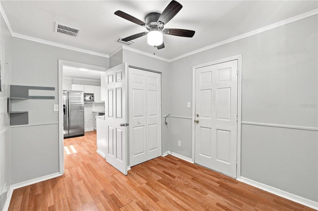 For Sale: $329,000 (3 beds, 1 baths, 852 Square Feet)