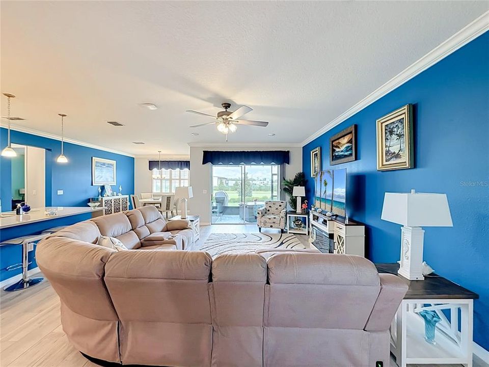 For Sale: $424,900 (3 beds, 2 baths, 2288 Square Feet)