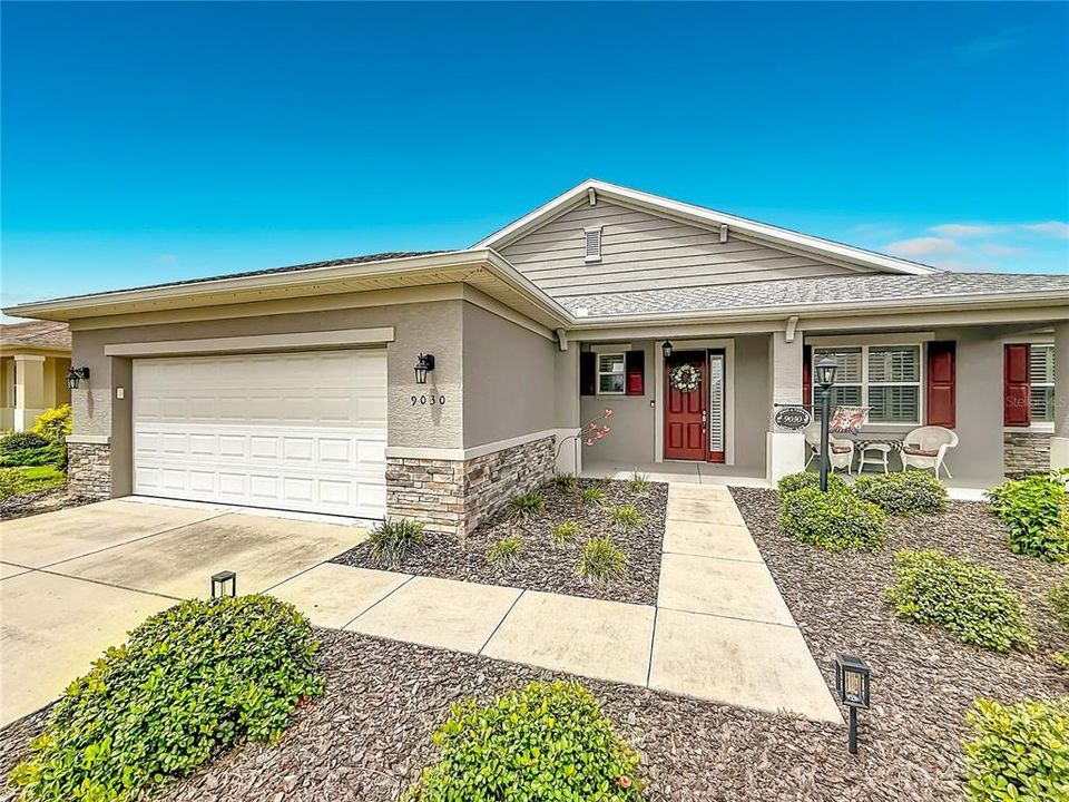For Sale: $424,900 (3 beds, 2 baths, 2288 Square Feet)