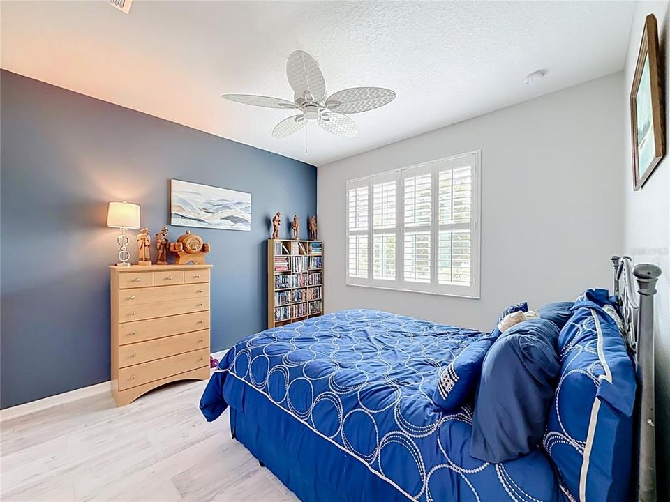 For Sale: $424,900 (3 beds, 2 baths, 2288 Square Feet)