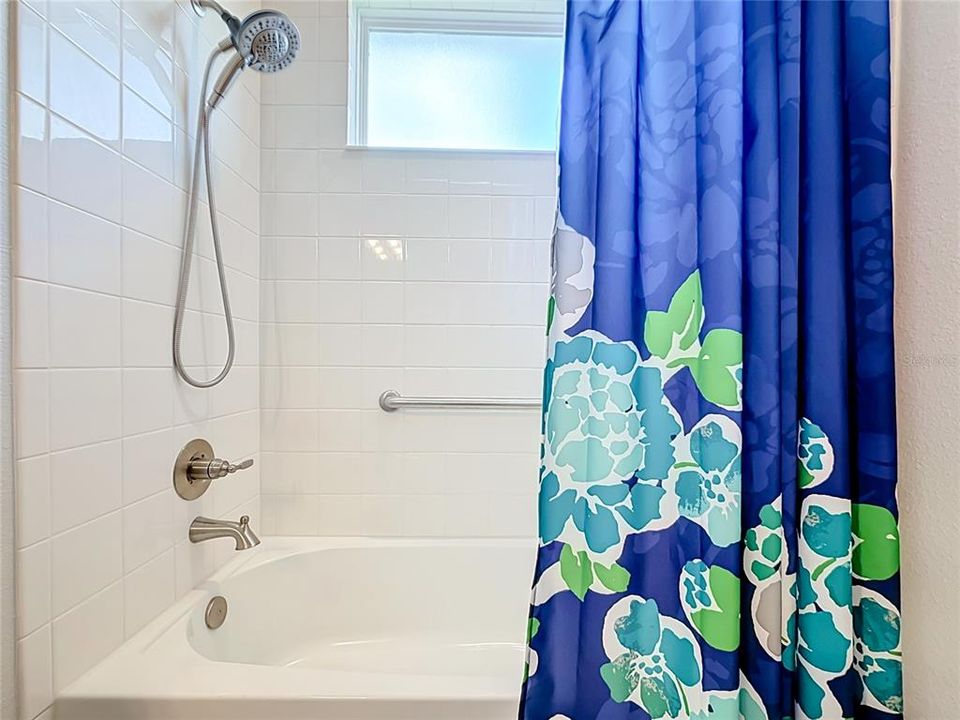 For Sale: $424,900 (3 beds, 2 baths, 2288 Square Feet)