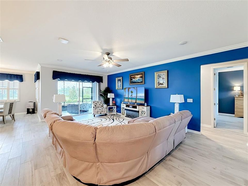 For Sale: $424,900 (3 beds, 2 baths, 2288 Square Feet)