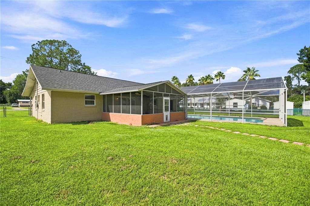 For Sale: $355,000 (3 beds, 2 baths, 1552 Square Feet)