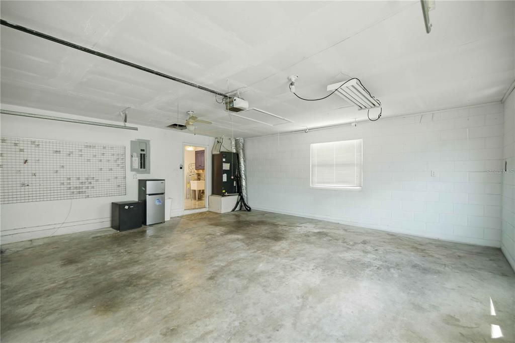 For Sale: $355,000 (3 beds, 2 baths, 1552 Square Feet)