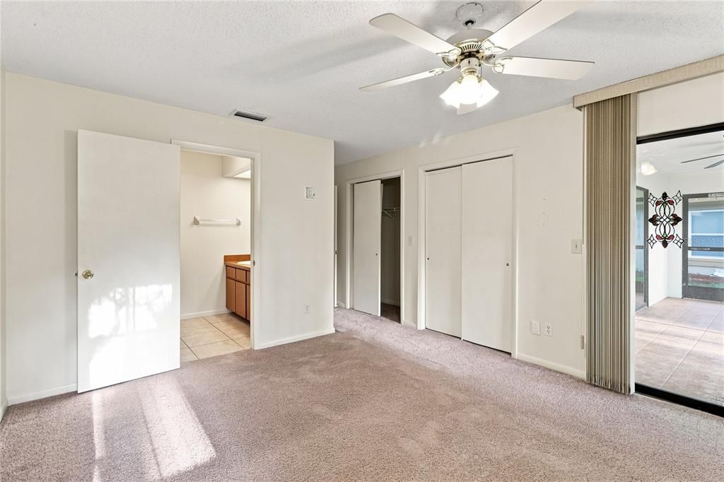 For Sale: $219,000 (2 beds, 2 baths, 1450 Square Feet)
