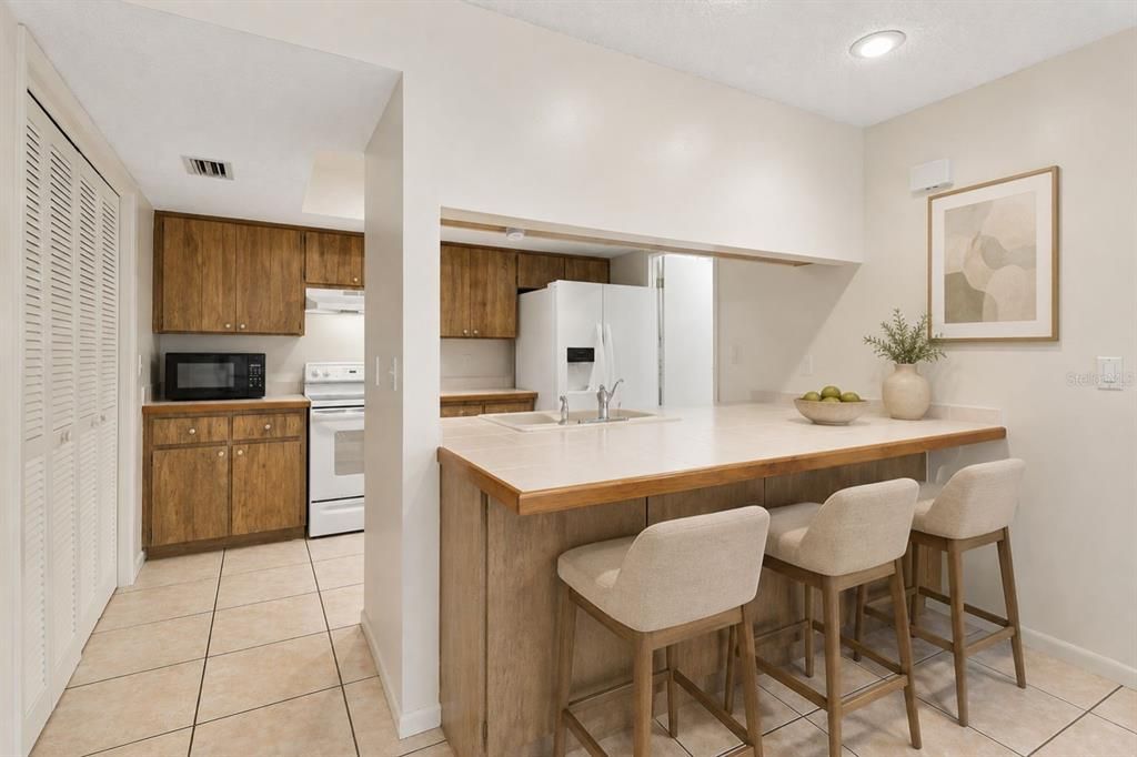 For Sale: $219,000 (2 beds, 2 baths, 1450 Square Feet)