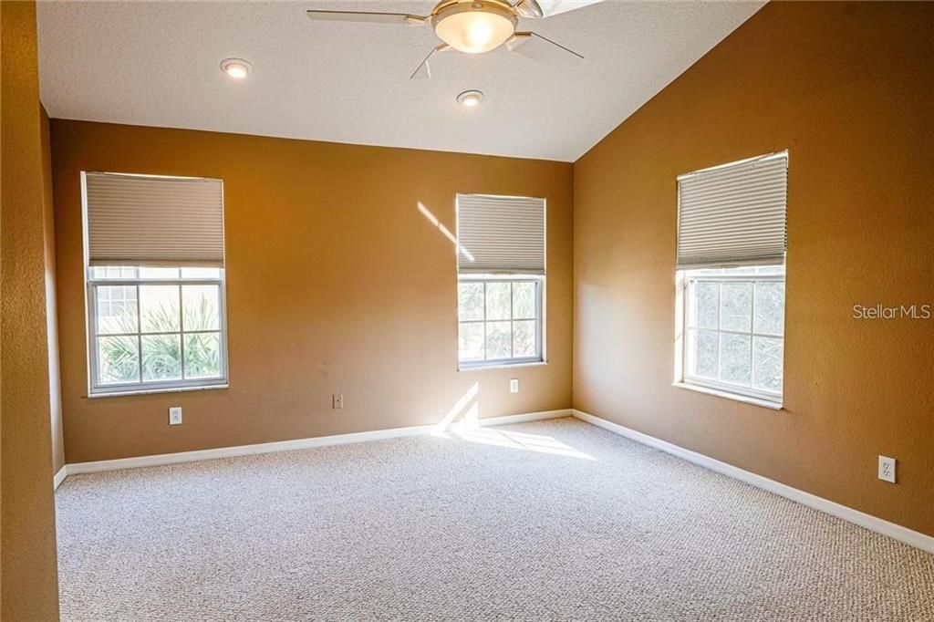 For Rent: $2,950 (3 beds, 2 baths, 1850 Square Feet)