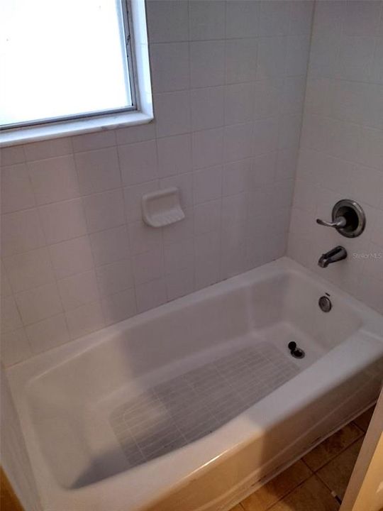 For Sale: $164,500 (3 beds, 2 baths, 1093 Square Feet)