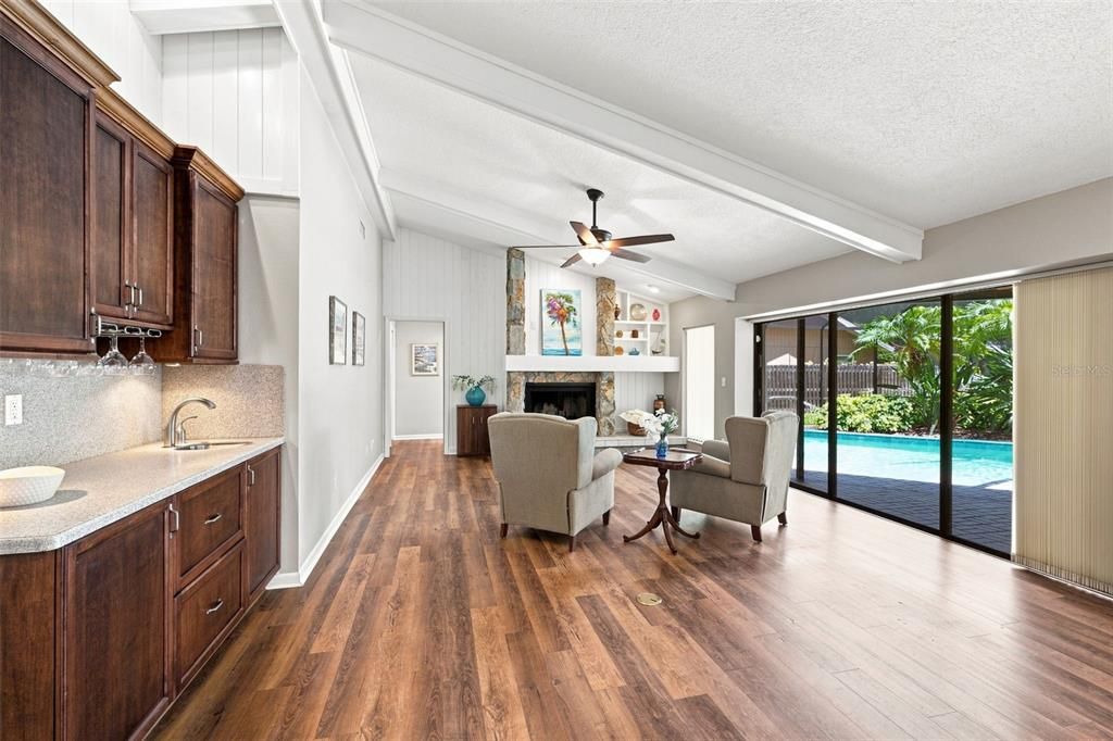 Active With Contract: $835,000 (5 beds, 3 baths, 2922 Square Feet)