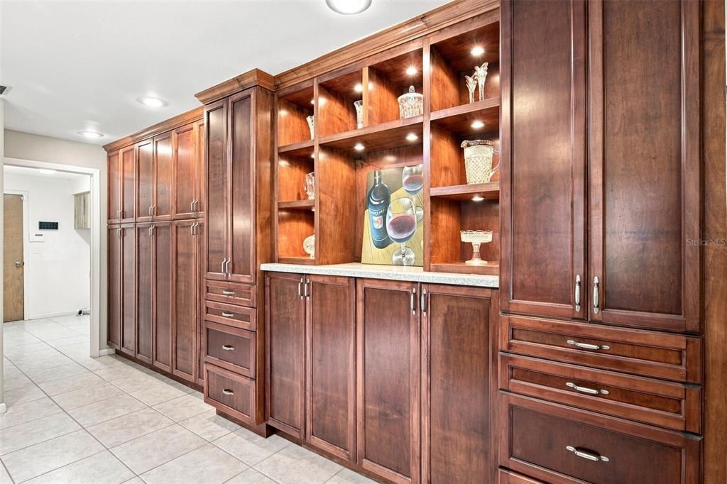 Active With Contract: $835,000 (5 beds, 3 baths, 2922 Square Feet)