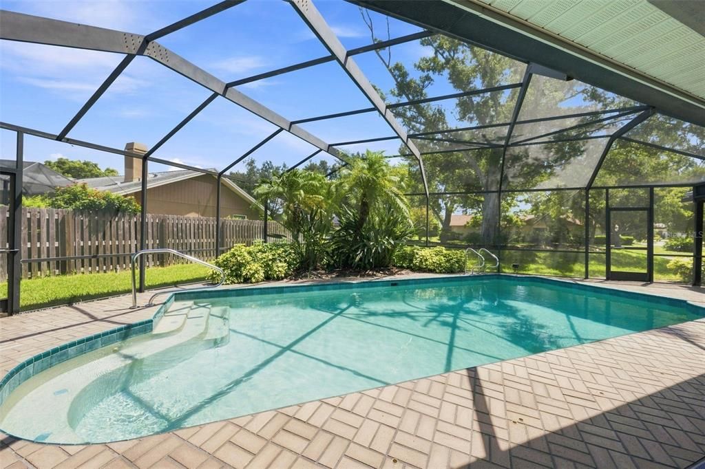 Active With Contract: $835,000 (5 beds, 3 baths, 2922 Square Feet)