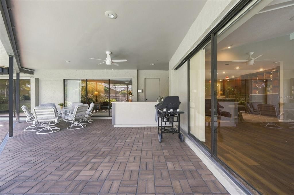 Active With Contract: $835,000 (5 beds, 3 baths, 2922 Square Feet)