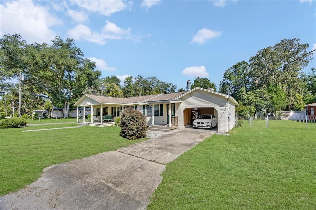 For Sale: $225,000 (3 beds, 2 baths, 1448 Square Feet)