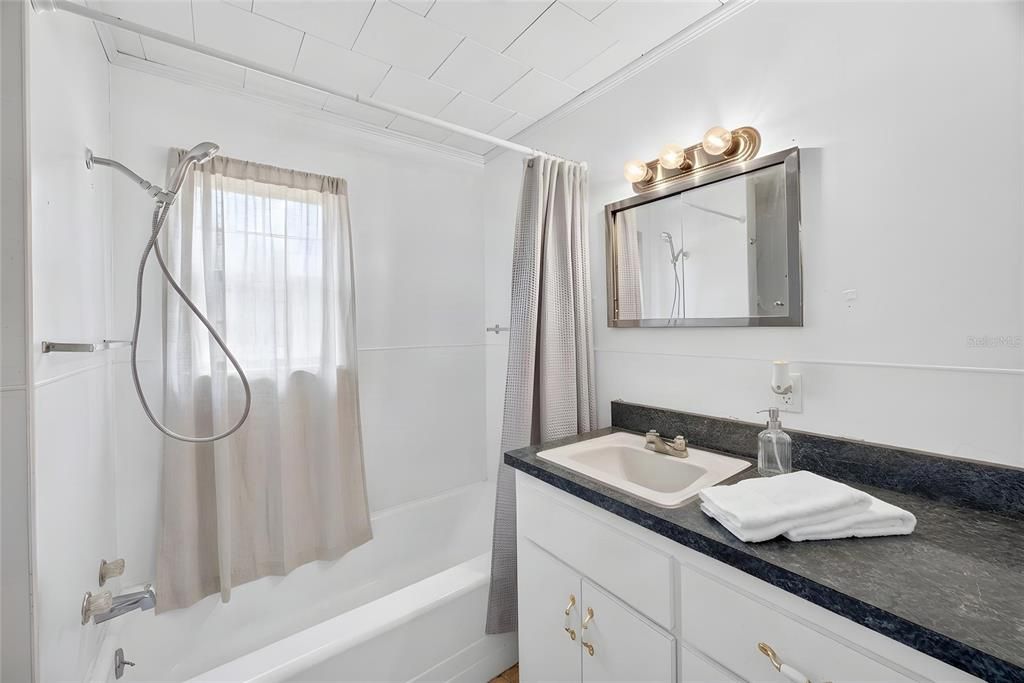 For Sale: $225,000 (3 beds, 2 baths, 1448 Square Feet)