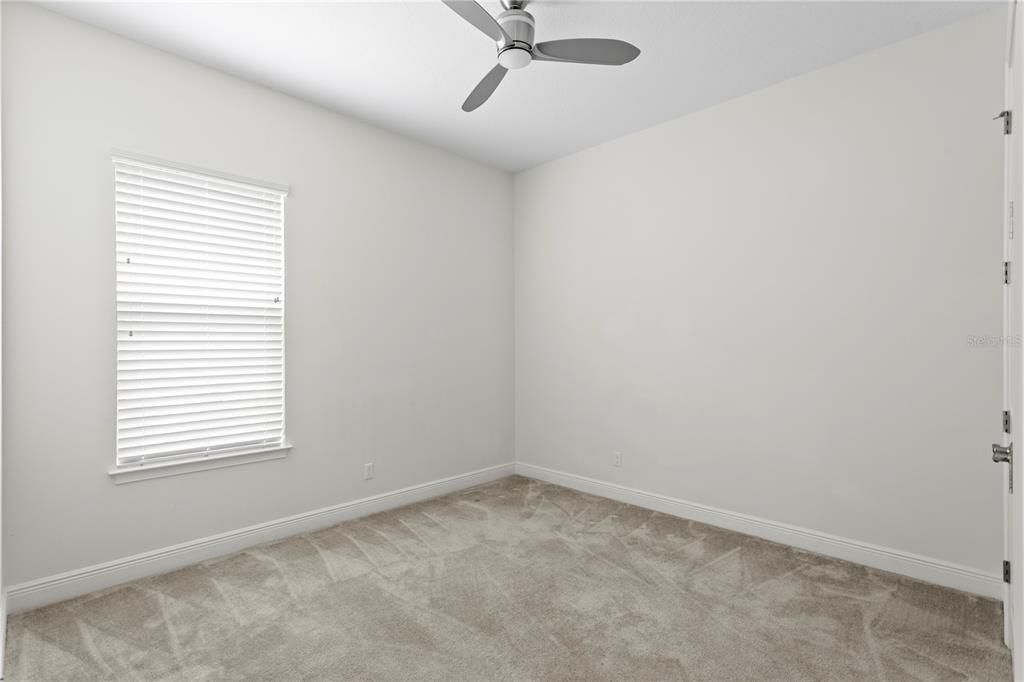 For Sale: $700,000 (4 beds, 3 baths, 2560 Square Feet)
