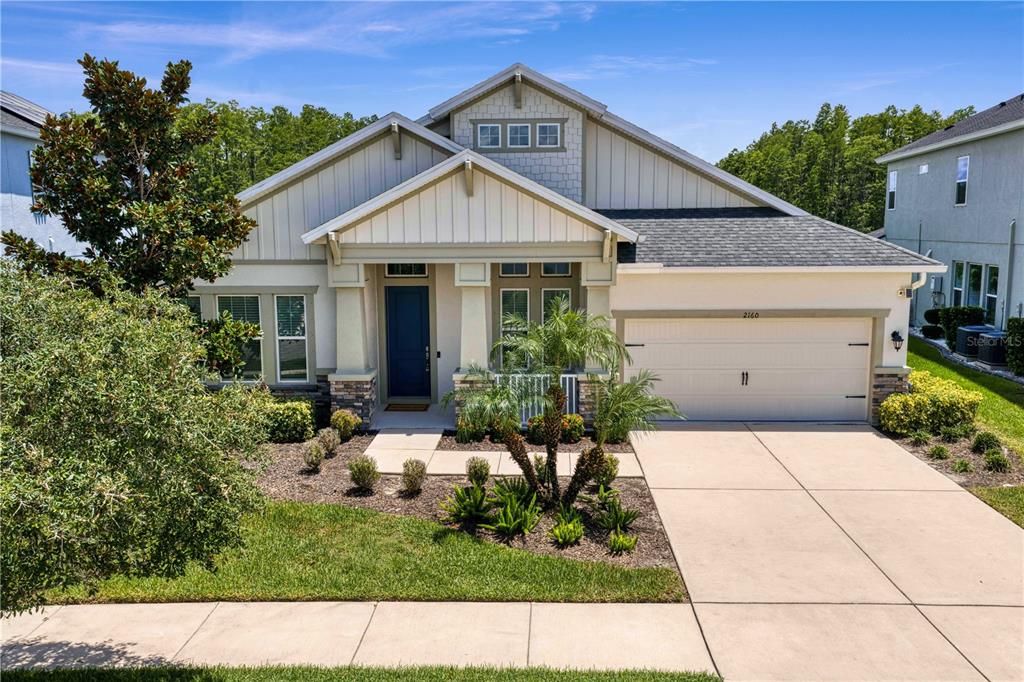 For Sale: $700,000 (4 beds, 3 baths, 2560 Square Feet)