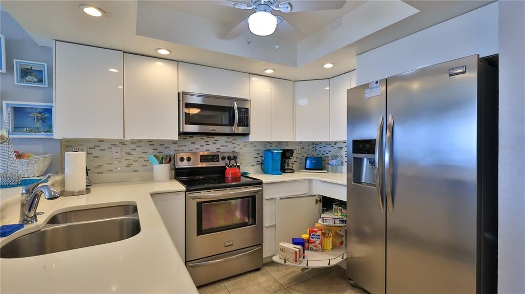 For Sale: $750,000 (3 beds, 2 baths, 1565 Square Feet)