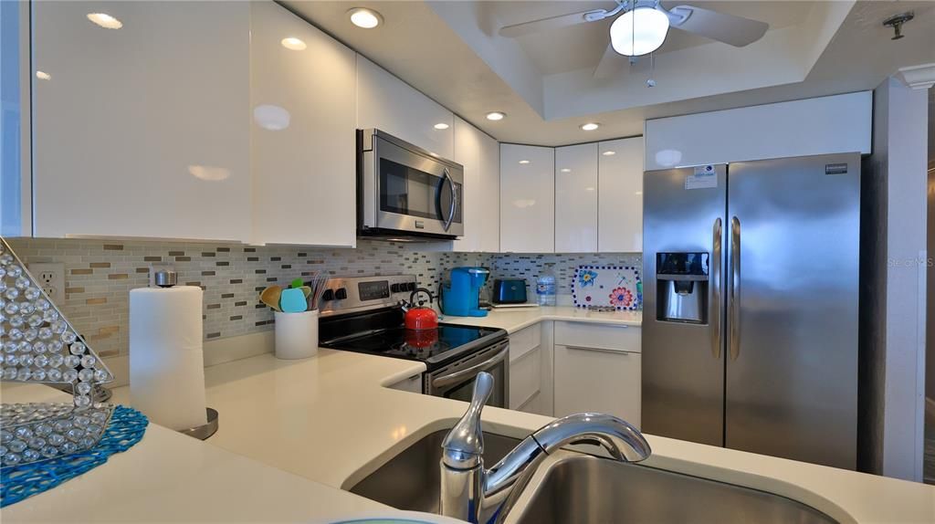 For Sale: $750,000 (3 beds, 2 baths, 1565 Square Feet)