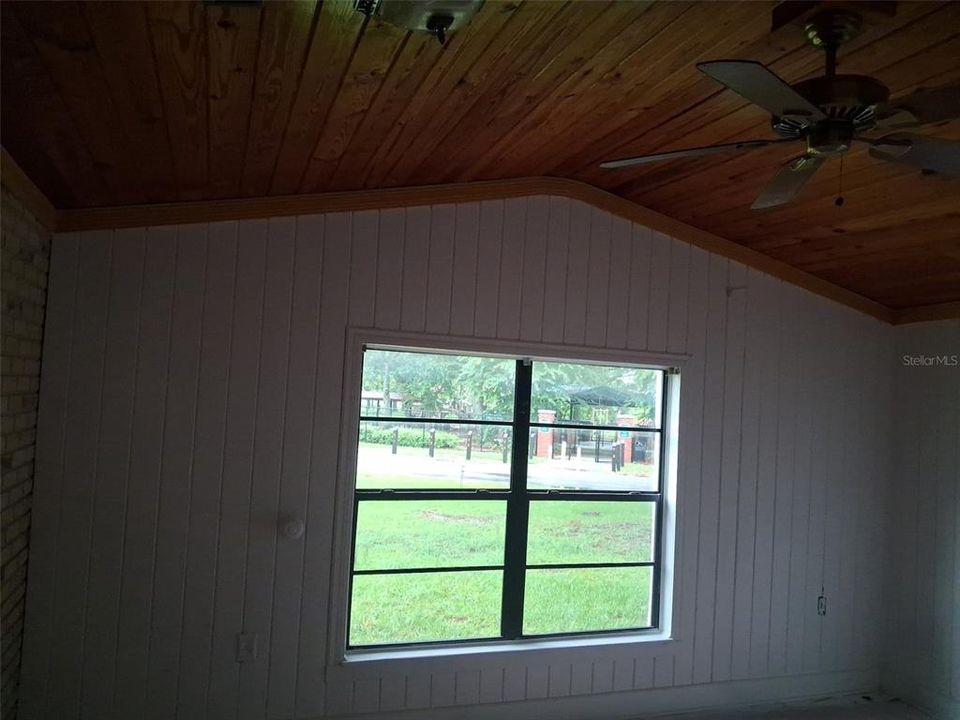 For Rent: $2,250 (3 beds, 1 baths, 1351 Square Feet)