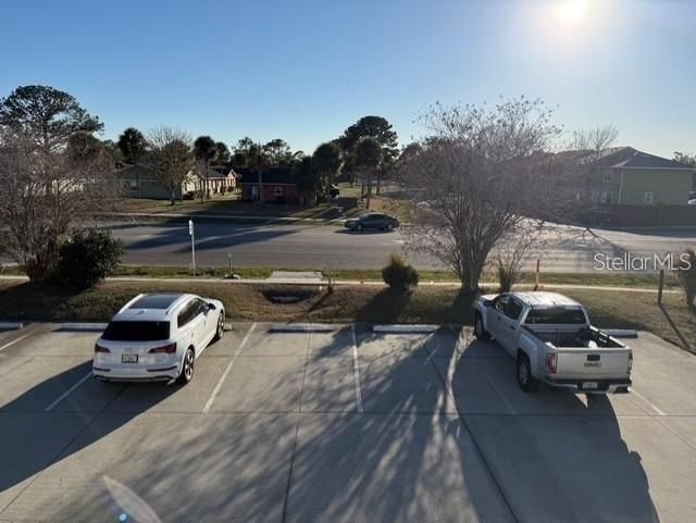 For Rent: $1,900 (3 beds, 2 baths, 4488 Square Feet)