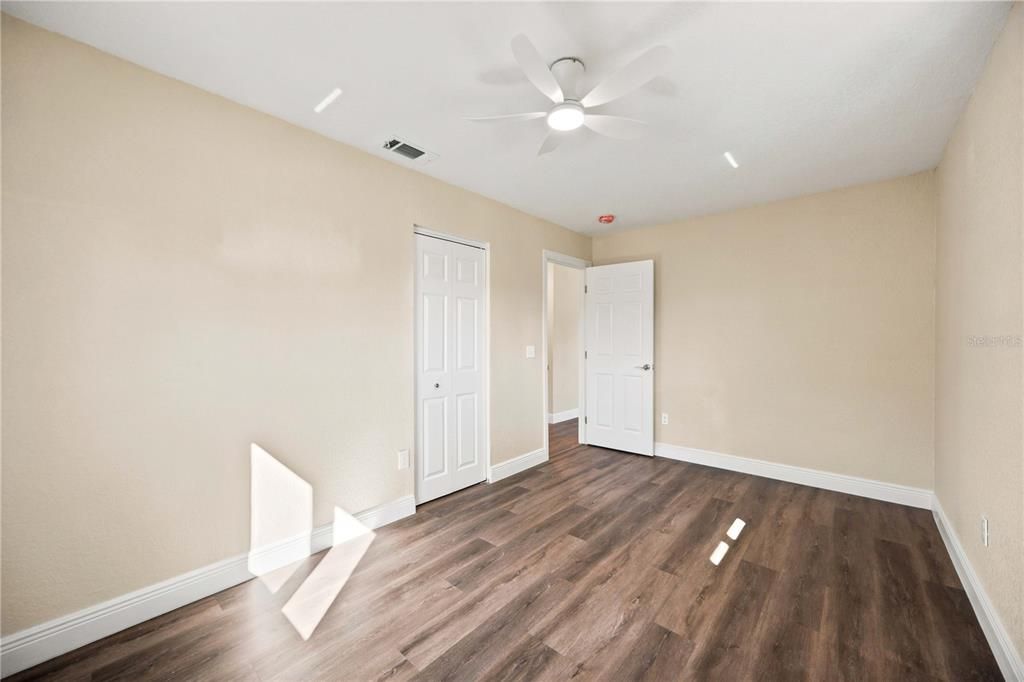 For Sale: $319,000 (3 beds, 2 baths, 1272 Square Feet)