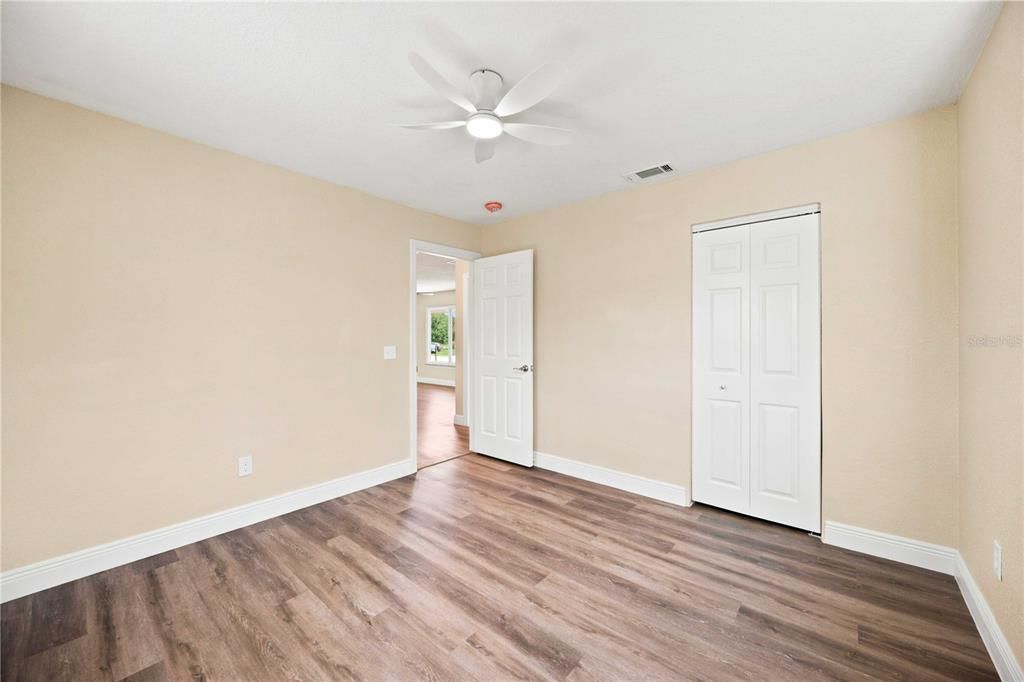 For Sale: $319,000 (3 beds, 2 baths, 1272 Square Feet)