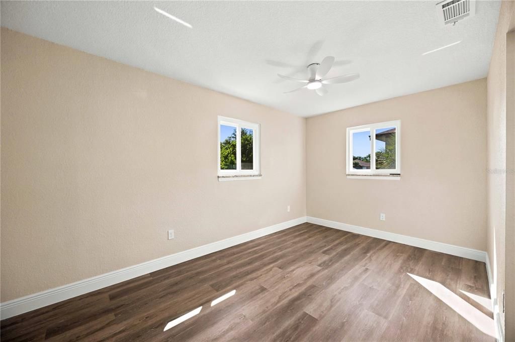 For Sale: $319,000 (3 beds, 2 baths, 1272 Square Feet)