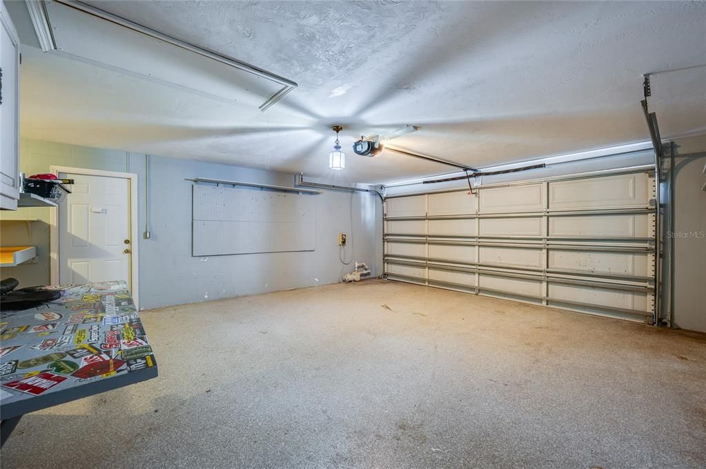For Sale: $300,000 (3 beds, 2 baths, 1455 Square Feet)