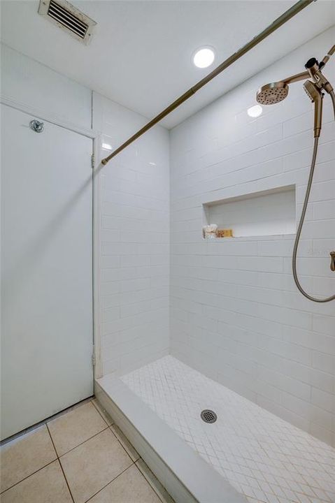 For Sale: $300,000 (3 beds, 2 baths, 1455 Square Feet)