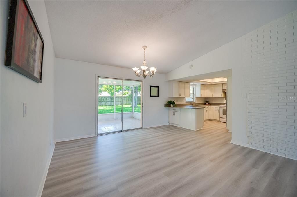 For Sale: $300,000 (3 beds, 2 baths, 1455 Square Feet)