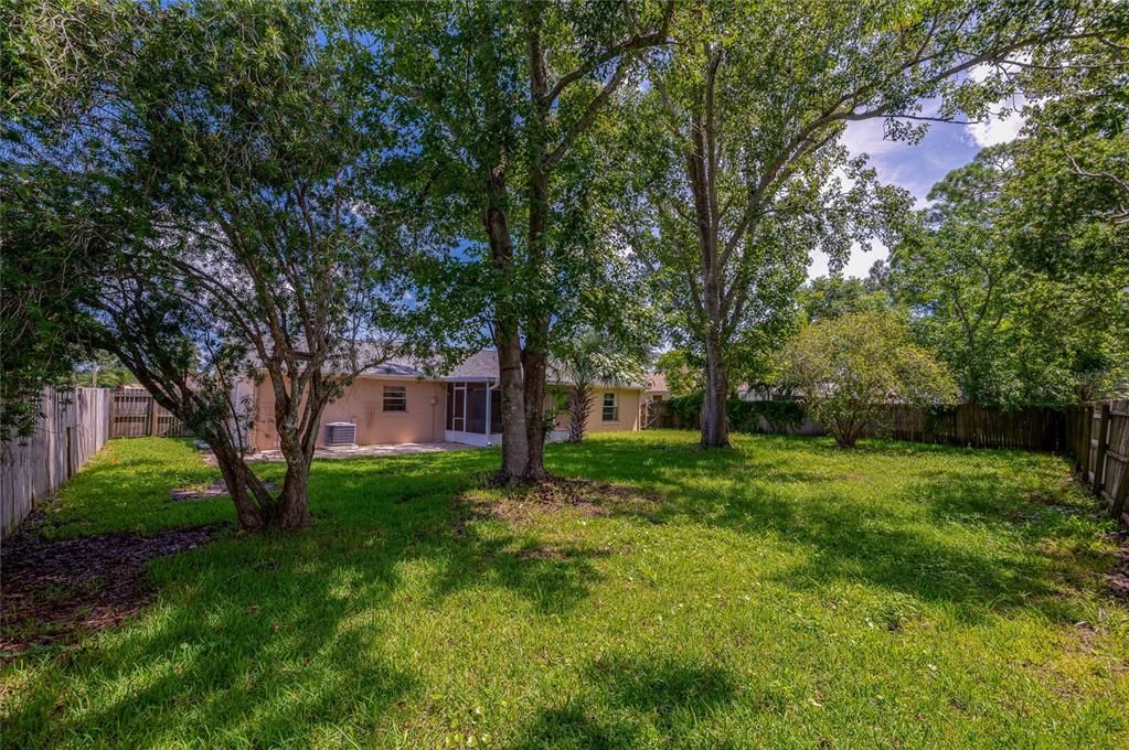 For Sale: $300,000 (3 beds, 2 baths, 1455 Square Feet)