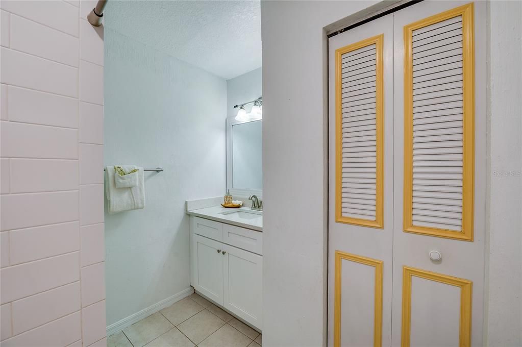 For Sale: $300,000 (3 beds, 2 baths, 1455 Square Feet)