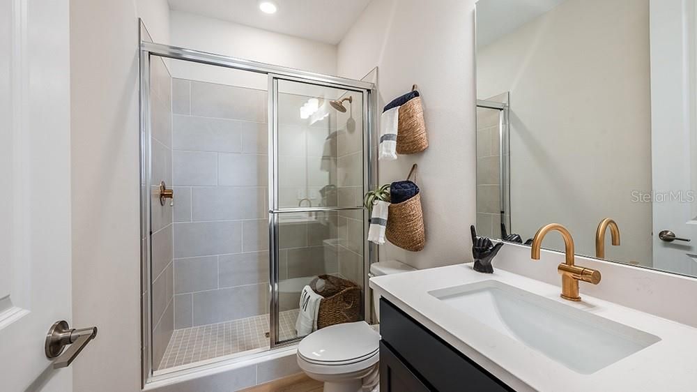For Sale: $680,999 (5 beds, 4 baths, 2999 Square Feet)