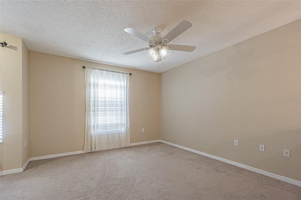 For Rent: $2,800 (4 beds, 2 baths, 2789 Square Feet)