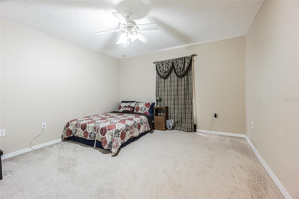 For Rent: $2,800 (4 beds, 2 baths, 2789 Square Feet)